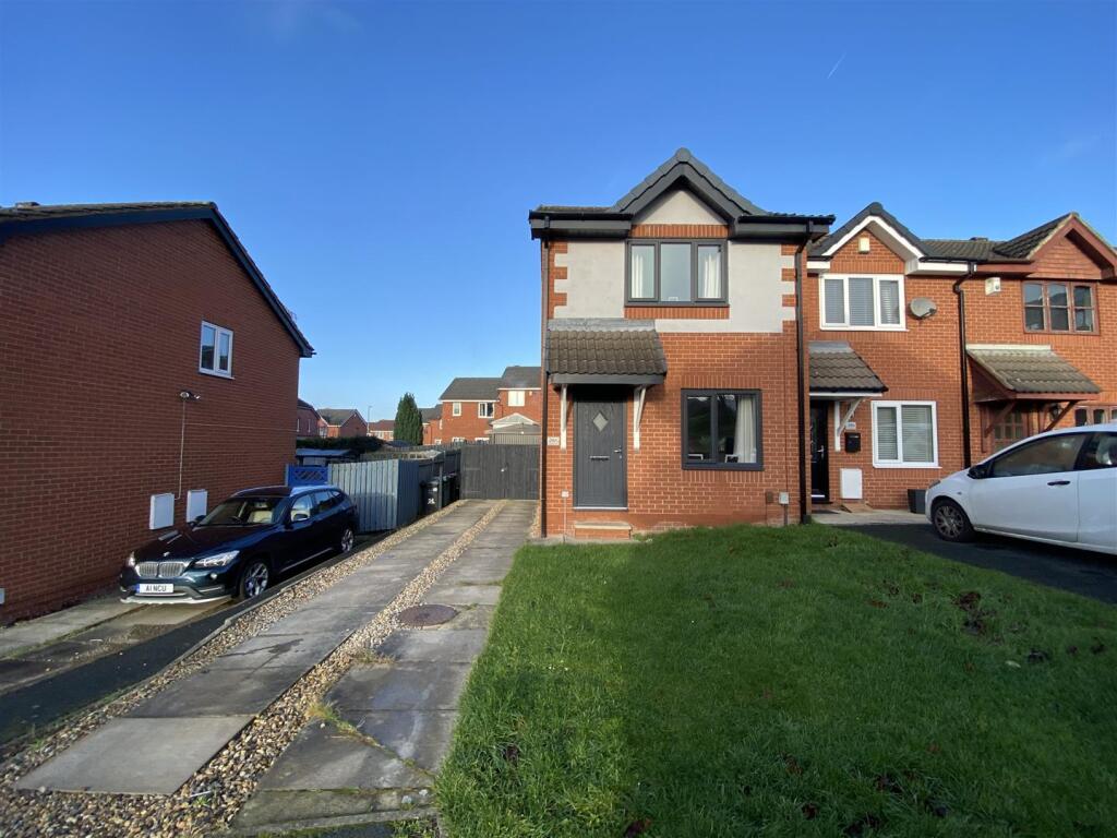 Bramleys Estate Agents - Maizebrook - Mirfield (21