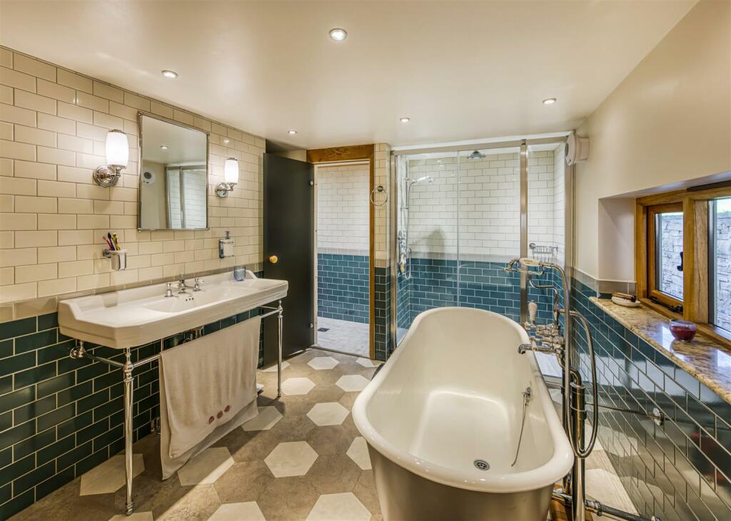 Hem Mill-bath2.jpg