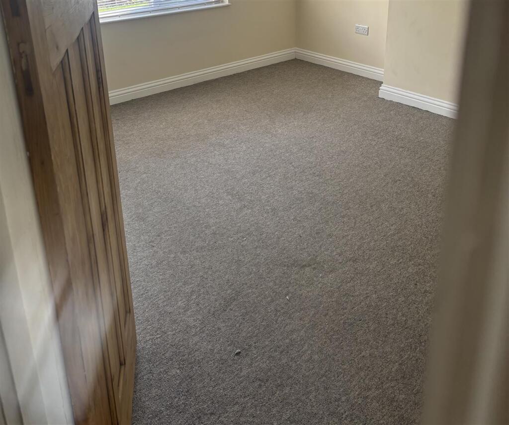 51M 13 - 2nd Bed 2.jpg