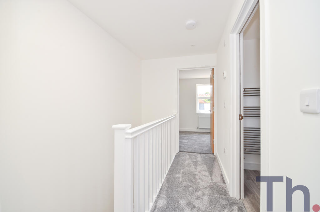 Second Floor Landing (2).JPG