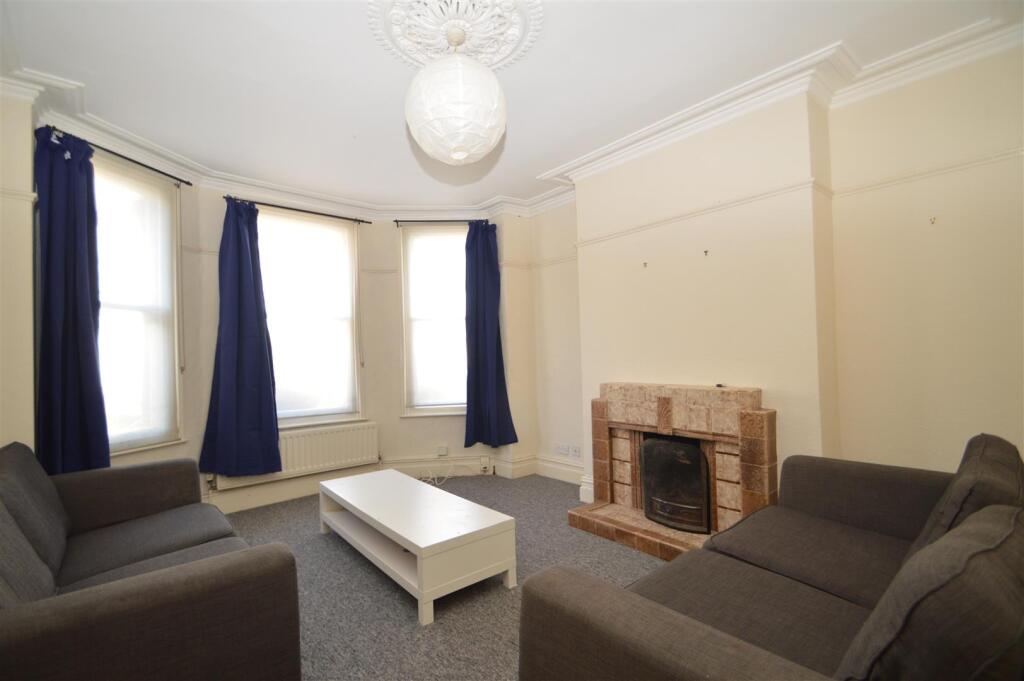 5 Osborne Avenue (1).JPG