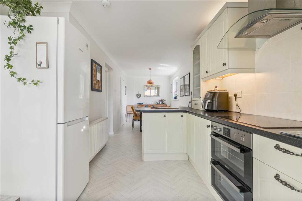 Kitchen Dining (2)