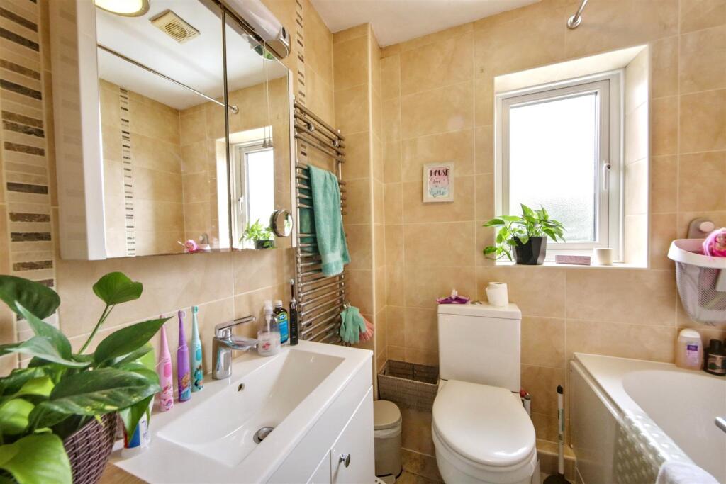 Bathroom.jpg