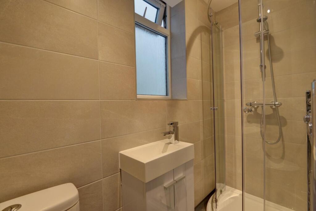 35 Sutherland Road-10.jpg