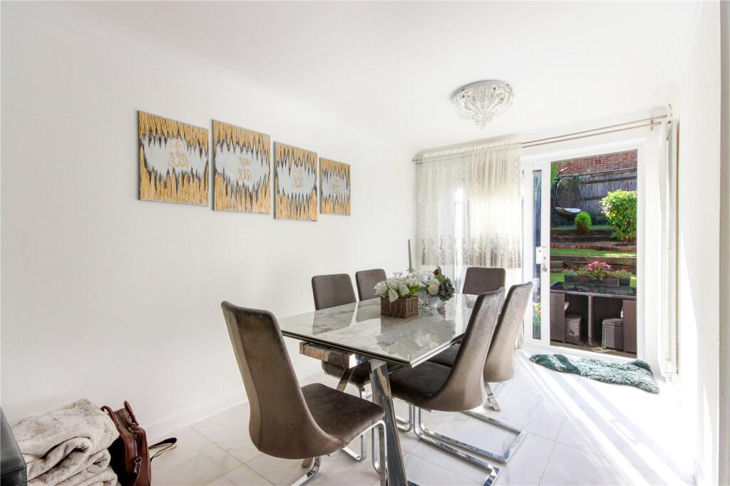 Sitting/Dining Room