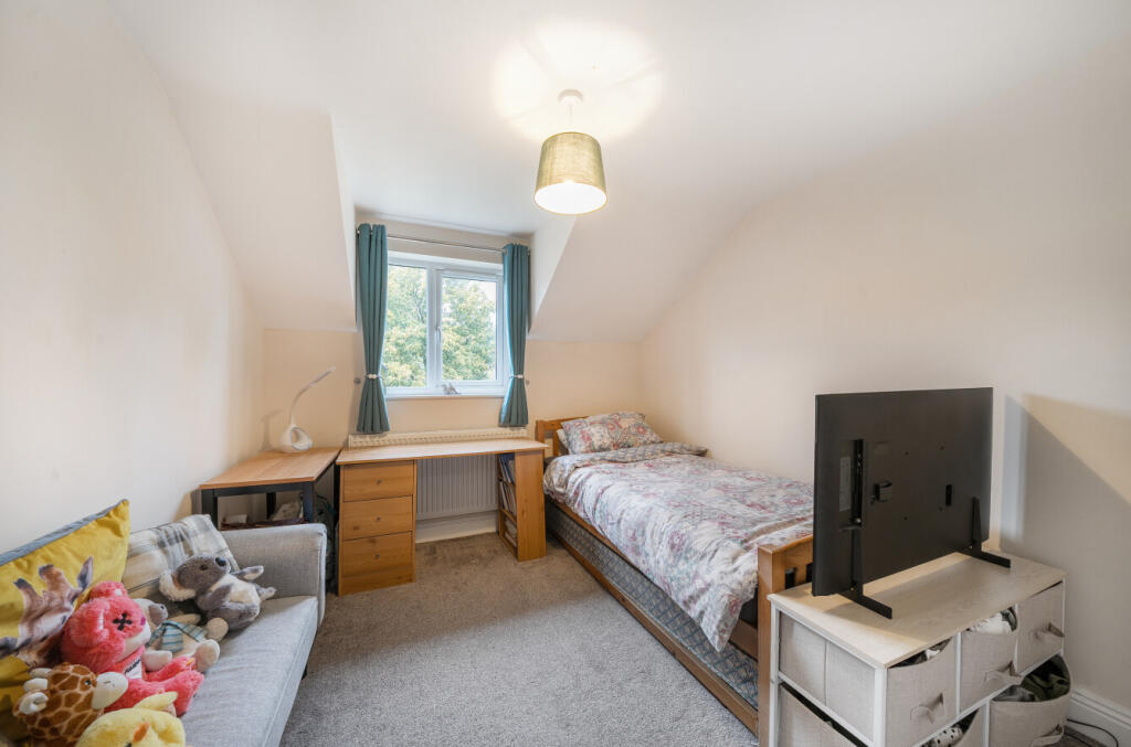 1368929-8-68ee868...