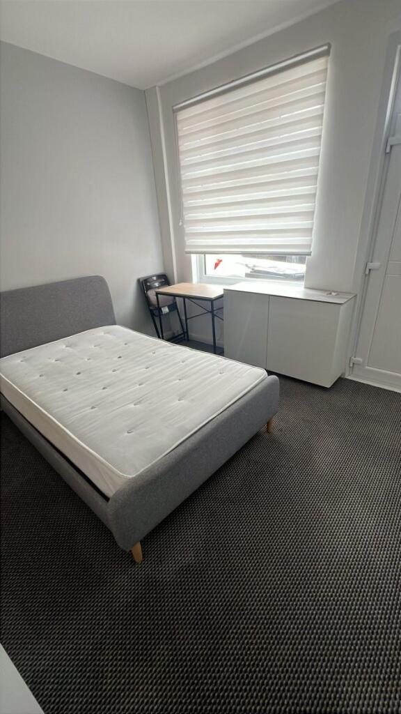 kinsey-street-st5-6jl-992353