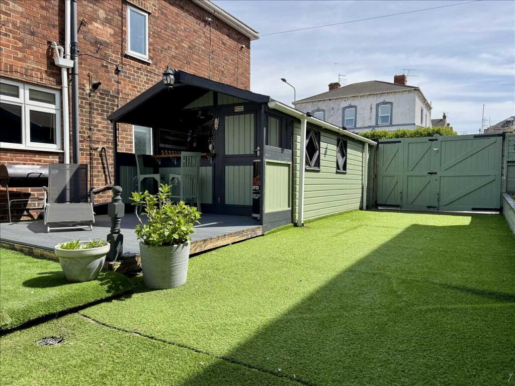 SUMMER HOUSE