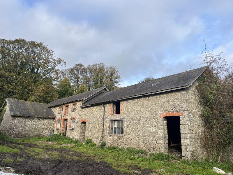 Barn & Yard at Manaton