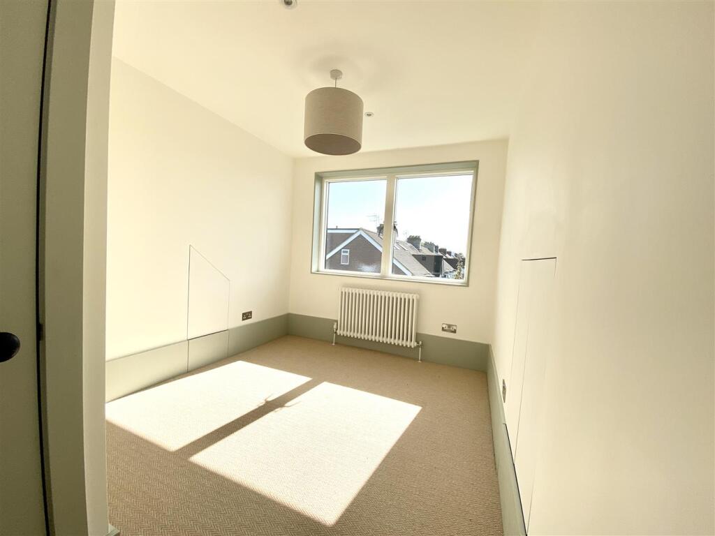 Bedroom 3 TOP FLOOR.jpg