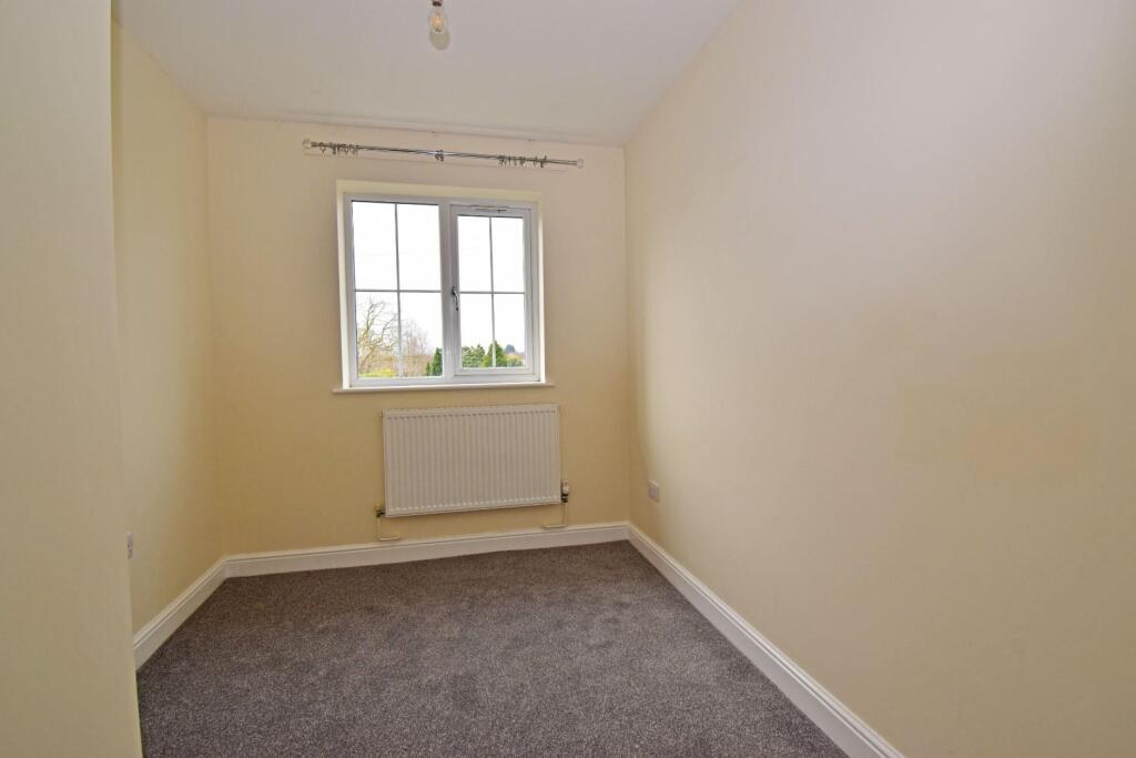 5 Periwinkle Cottages, bed 3.jpg