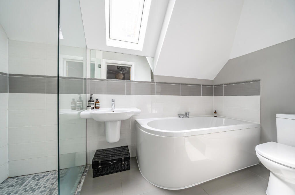 1315229-27-6883be...