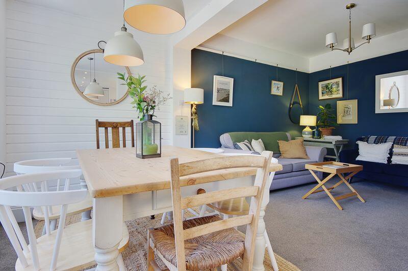 Lounge/Diner