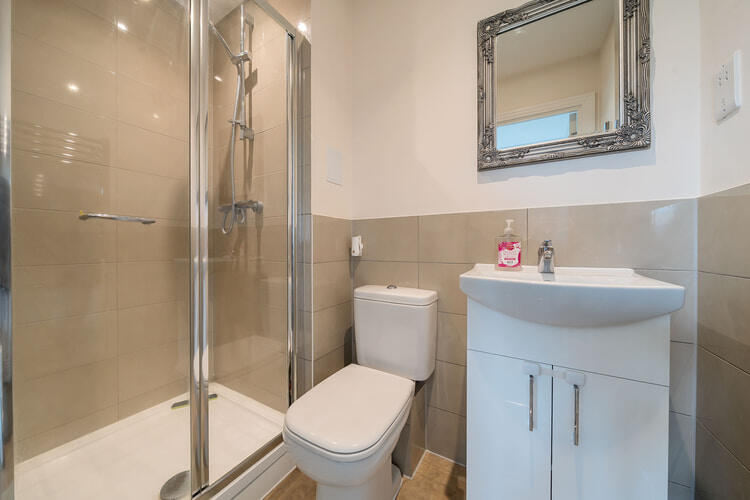 1305627 10 6841a4f77a7db