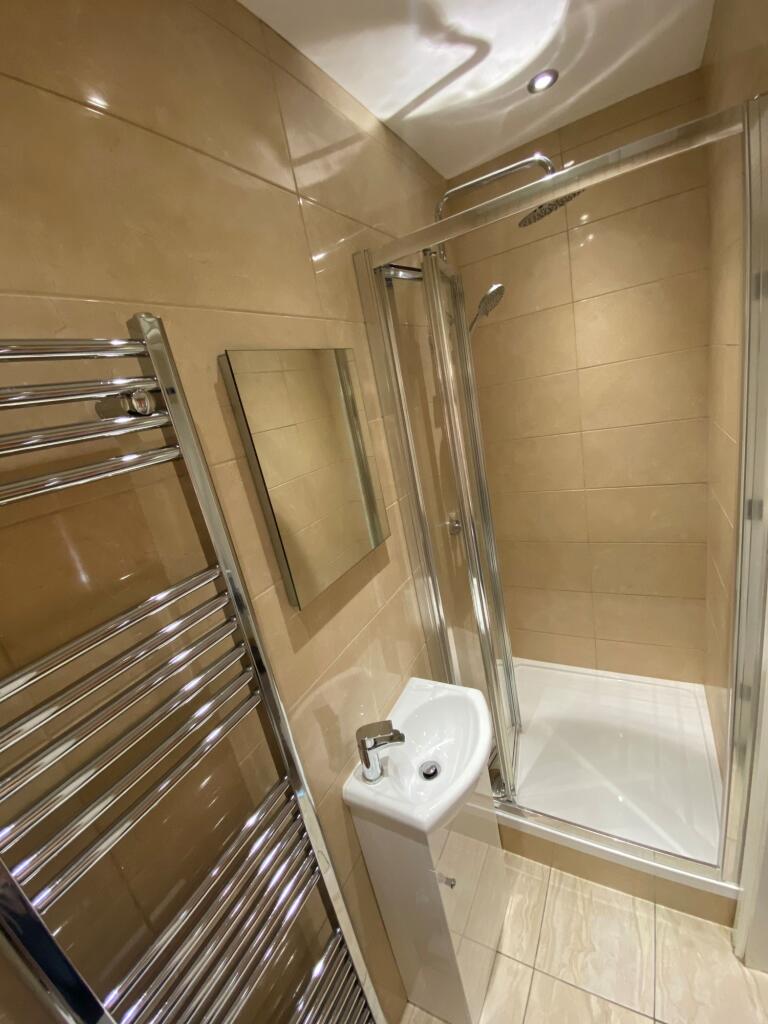 room1 ensuite