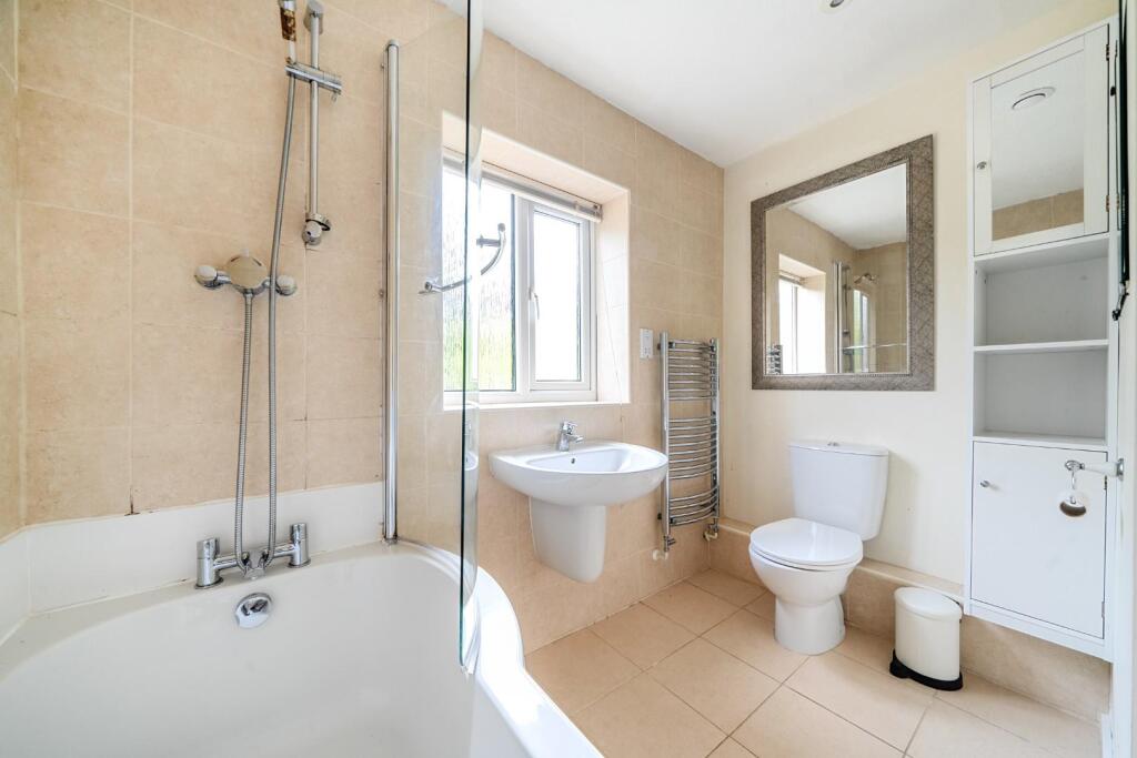 house bathroom 2.jpg