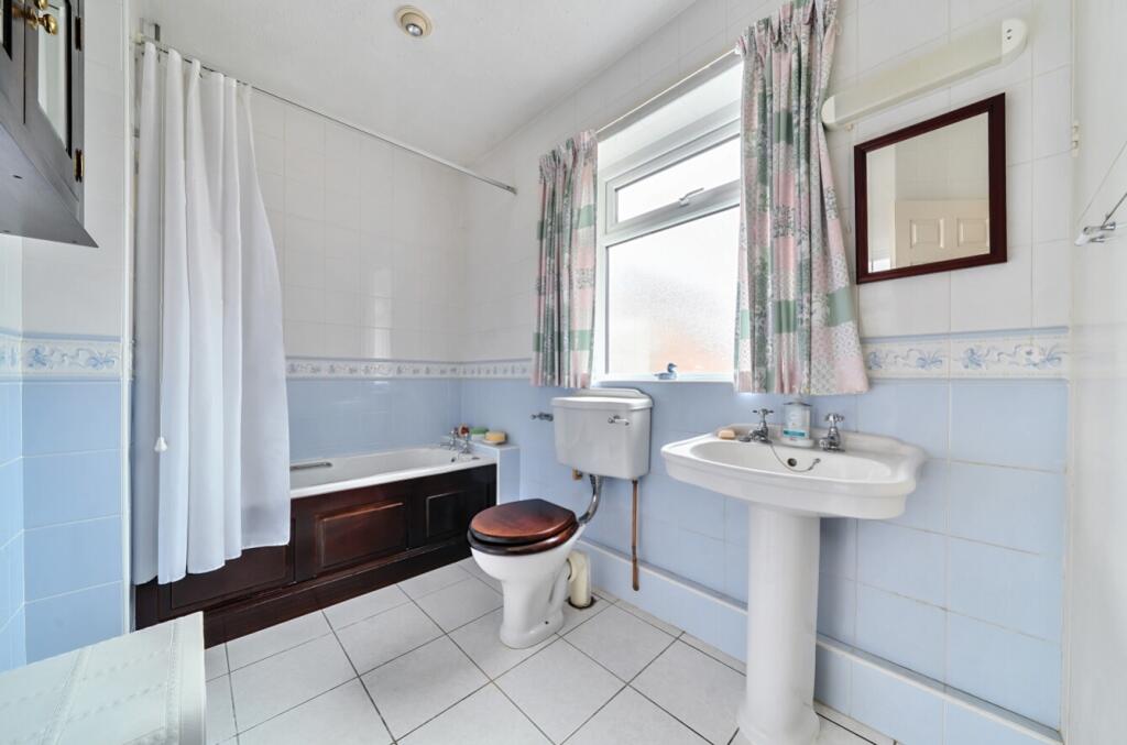 1340522-17-68a645633f4a0