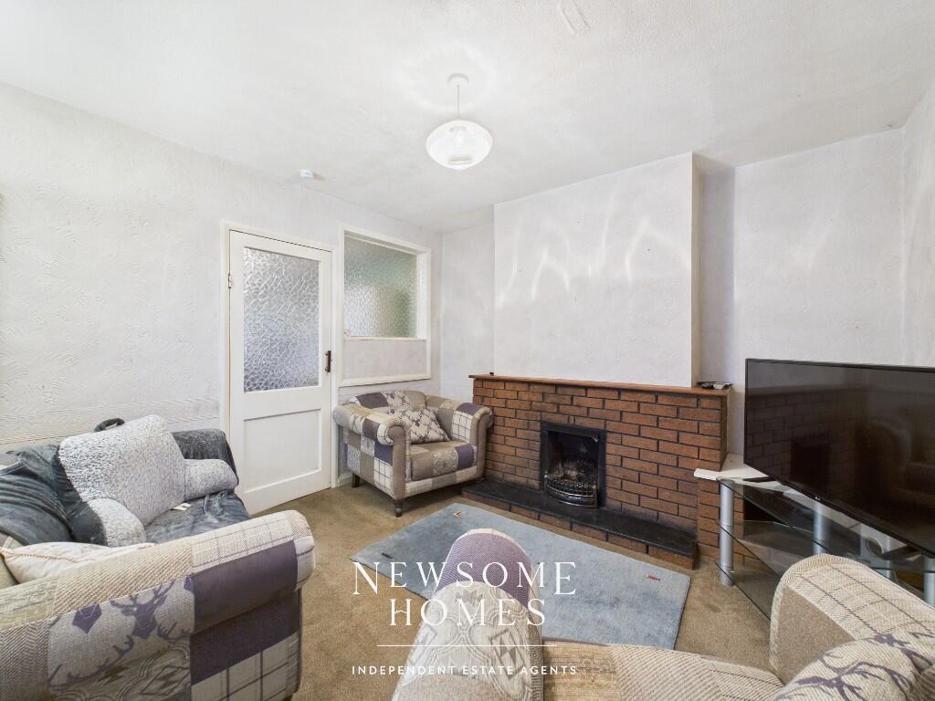 Sitting/ Dining Room