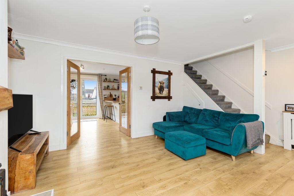8 Silverburn Drive, Penicuik, EH26 9AQ