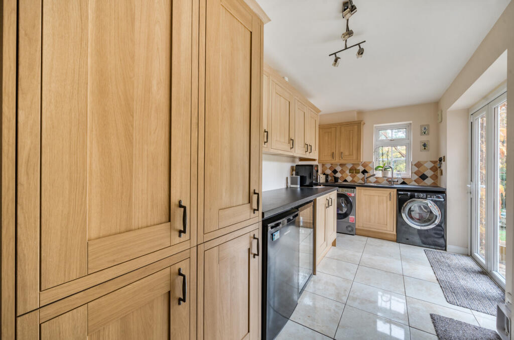 1375149-46-690df0...