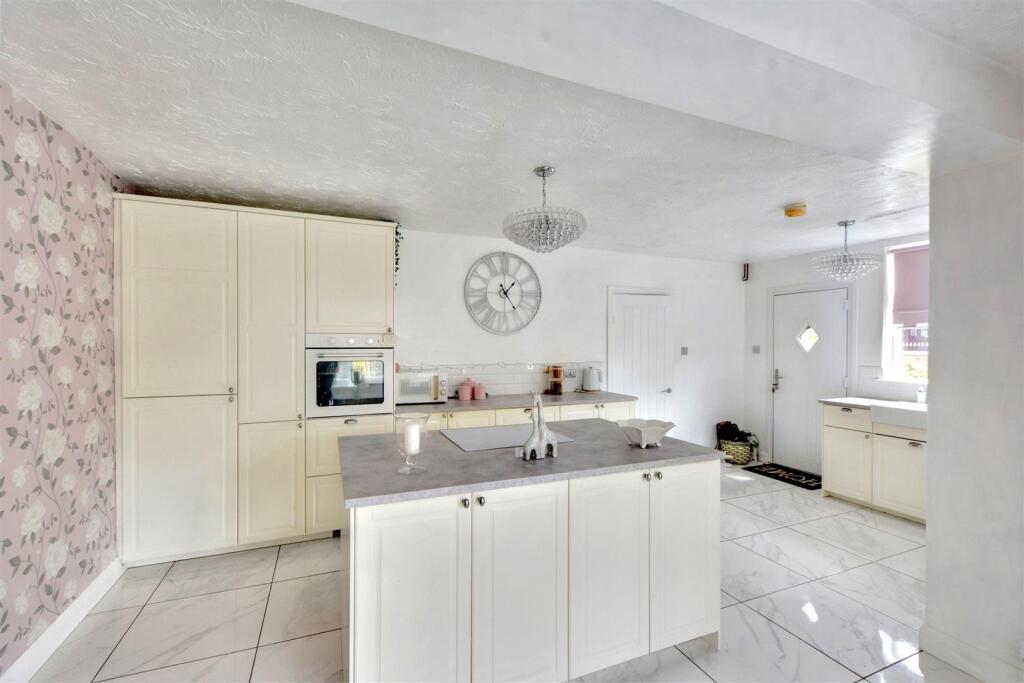 Kitchen_ (2).jpeg