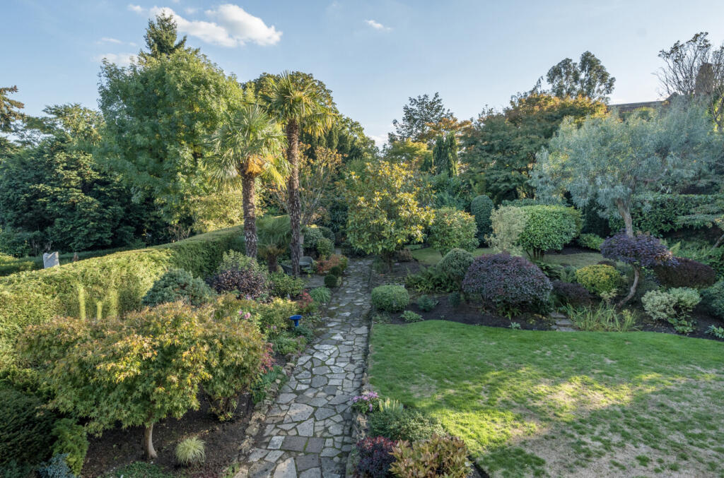 1360121-1-68dc052...