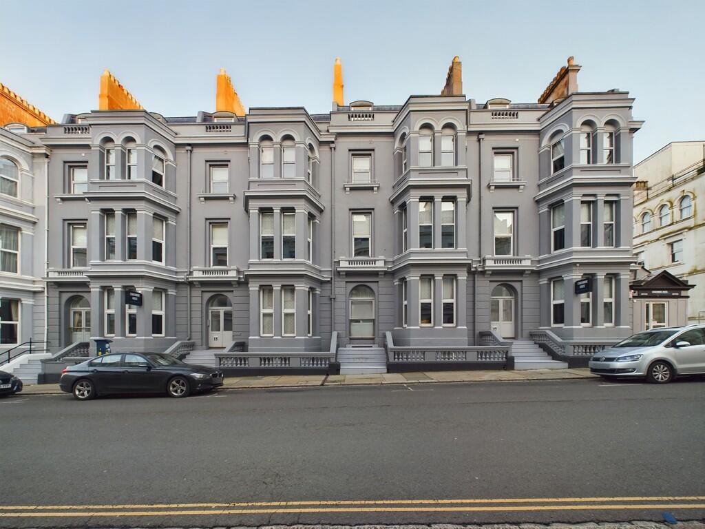 CAM02089G0-PR0418...