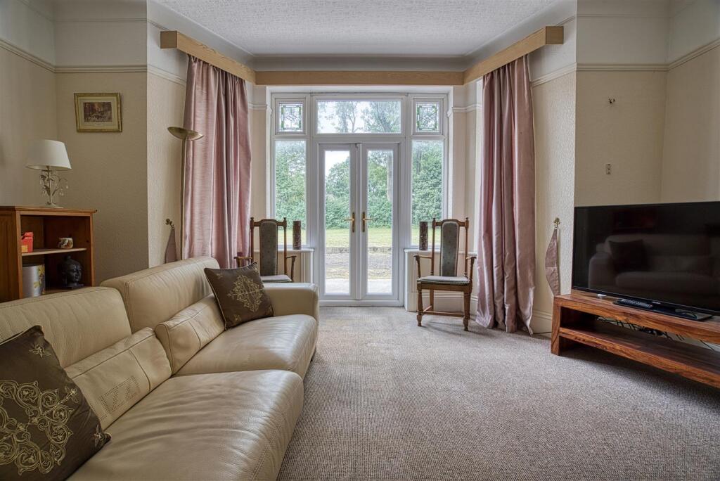 Bryn Hall, Bryn Gates Lane, Bamfurlong-10.jpg