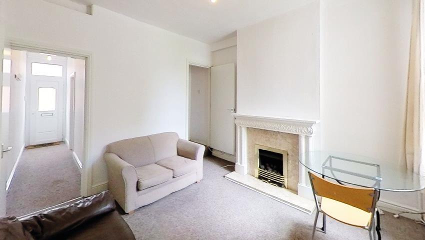 11 AVENUR RD EXT-02.jpg