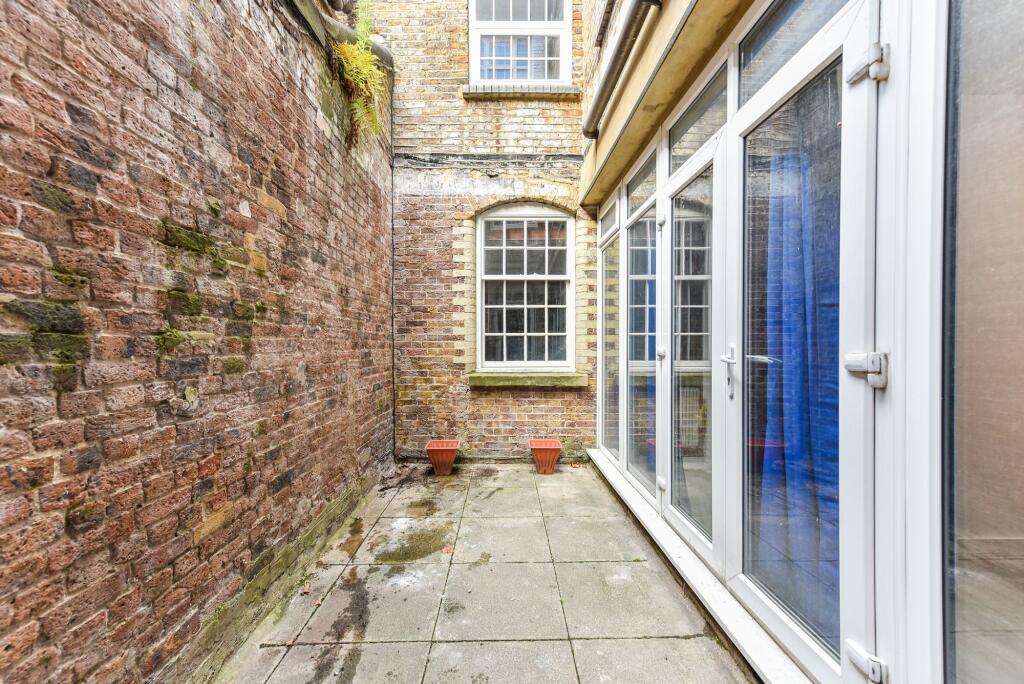 Prince of Wales Passage, London, NW1