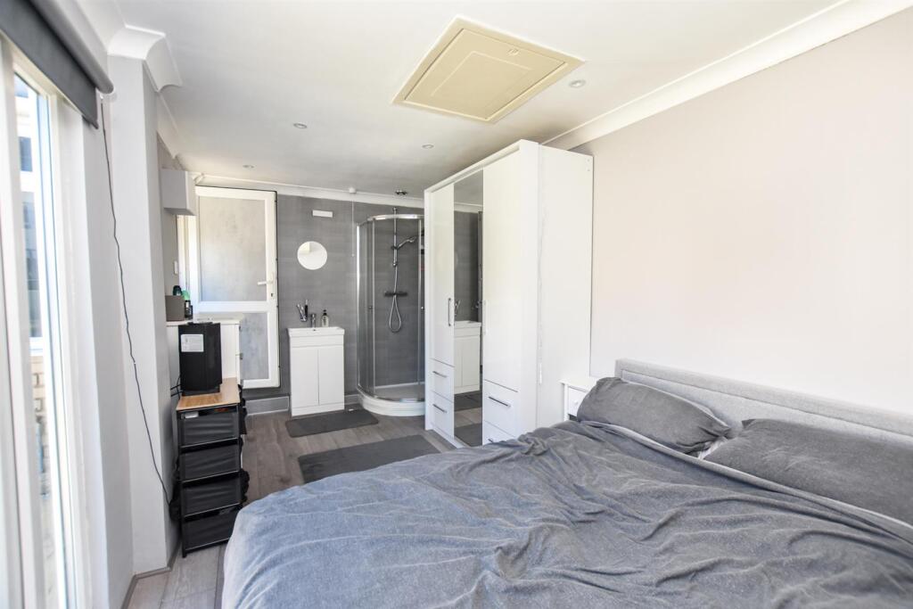 Ground Floor Bedroom/Treatment Room