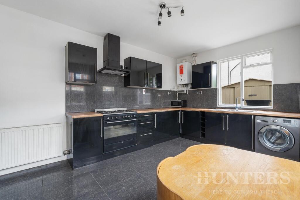 61 Fairbourne Road N17 6TP-5.jpg