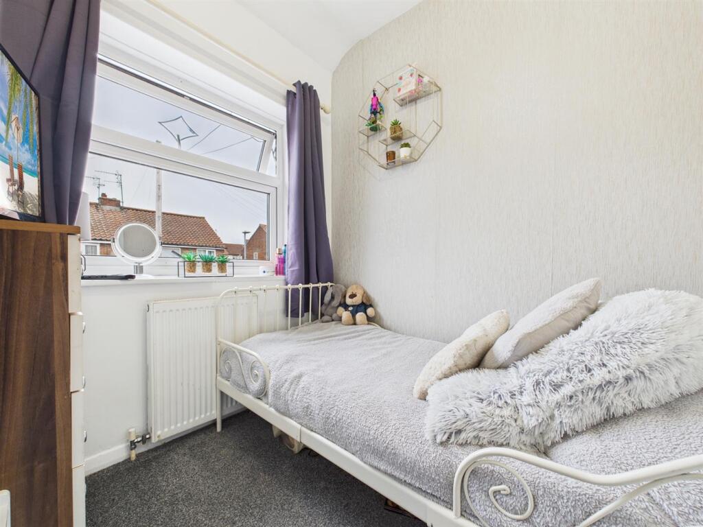 Bedroom: