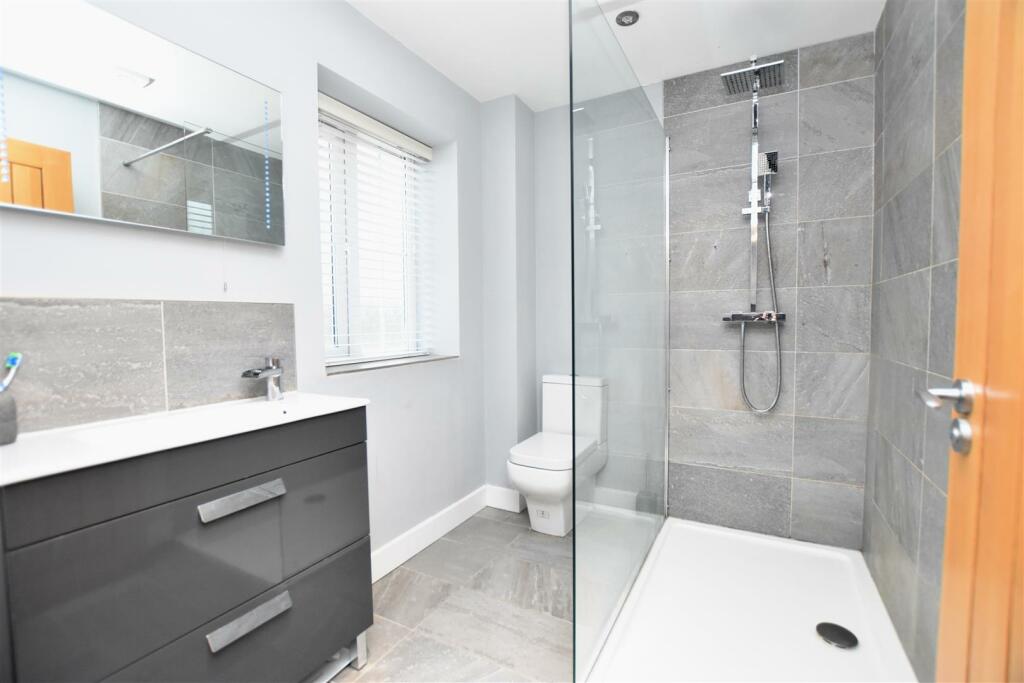 en-suite.JPG