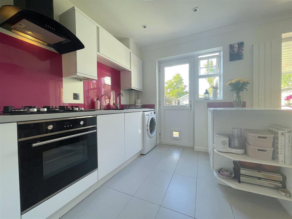 Kitchen (3).jpeg