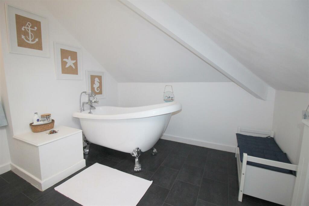 En Suite Bathroom/Wc