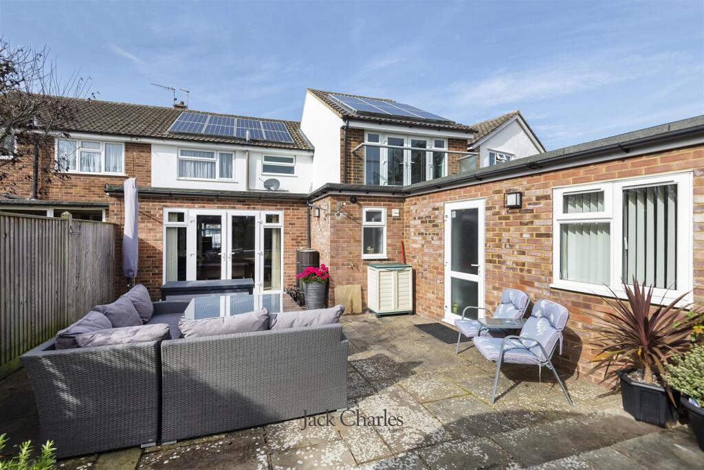 14 Fleming Way, TN10 4RU 020.jpg