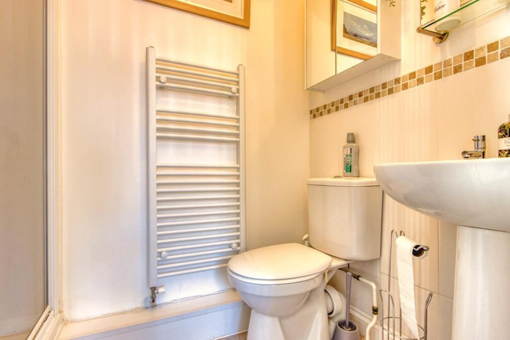 Ewemove Taunton - Venn Close (21)