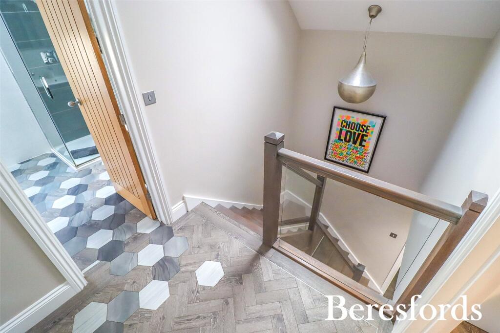 2nd Floor Landing
