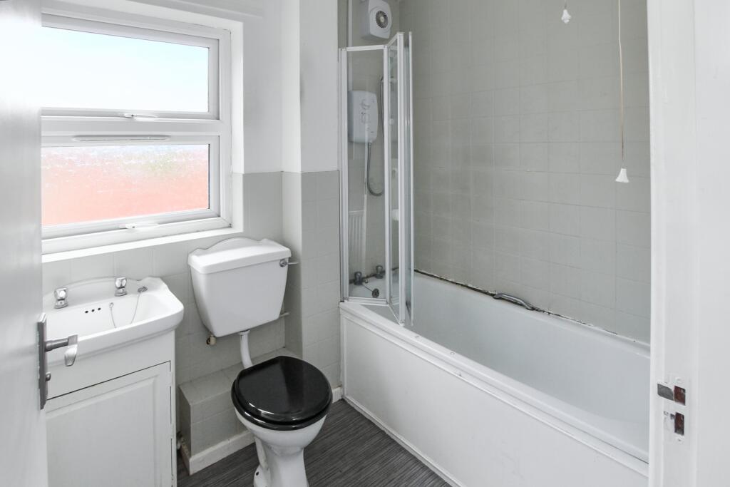 39 Coronation Street, Macclesfield, Cheshire, SK11 7PQ