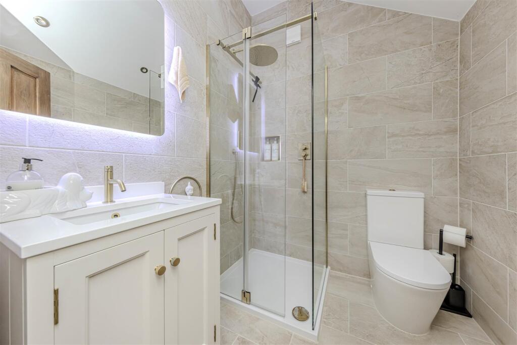 Annexe Shower Room