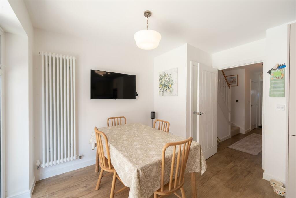 Dining Room.jpg