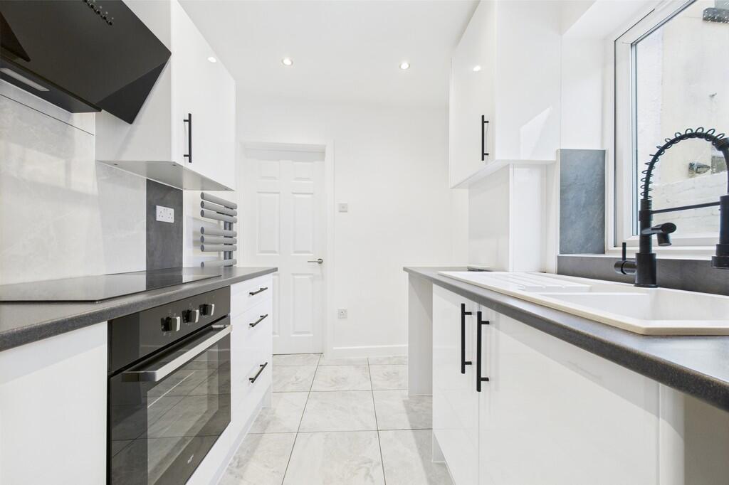 CAM01085G0-PR0569...