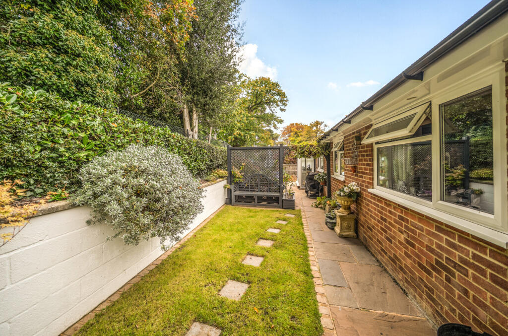 1369169-19-68ef80...