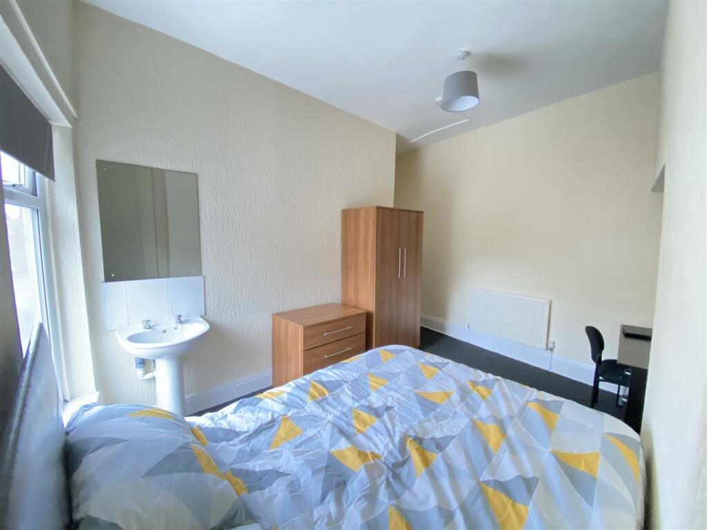 Room 3 (3).JPG