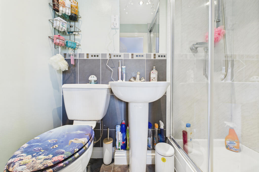 CAM05454G0-PR0020-STILL006