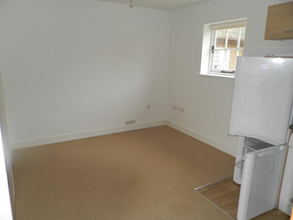 LIVING ROOM AREA
