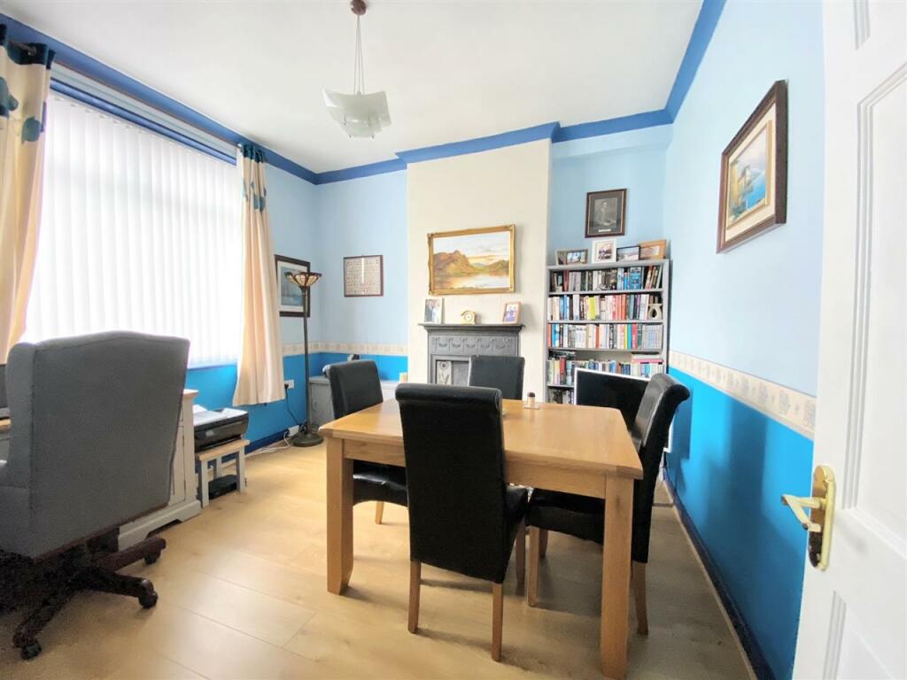 Reception /Bedroom 3