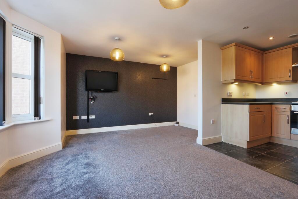 Lounge / Kitchen