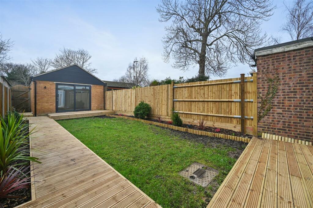 RCAR- Sutton Common Road7.JPG